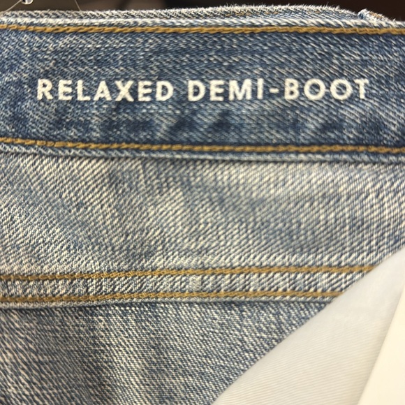 NWT J. crew mid rise relaxed demi boot jeans in size 28 tall - Picture 6 of 9